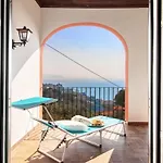 Olga Sea View Apartment *