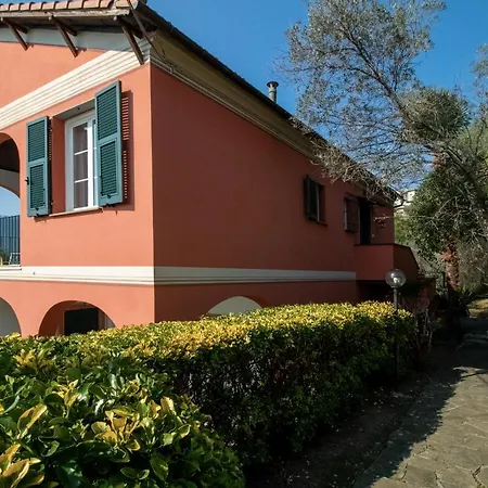 Olga Sea View Apartment *