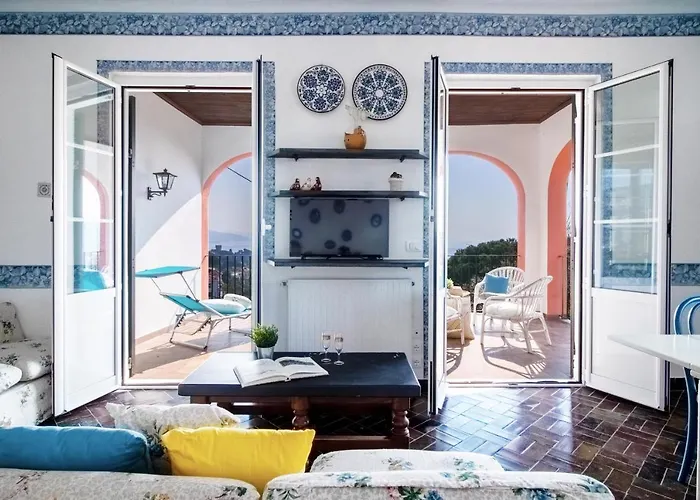 Olga Sea View 아파트 산타마르게리타리구레