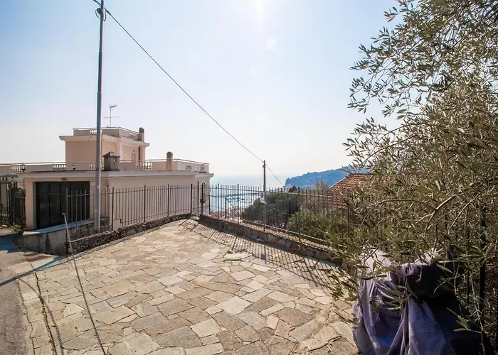 Olga Sea View Apartman *